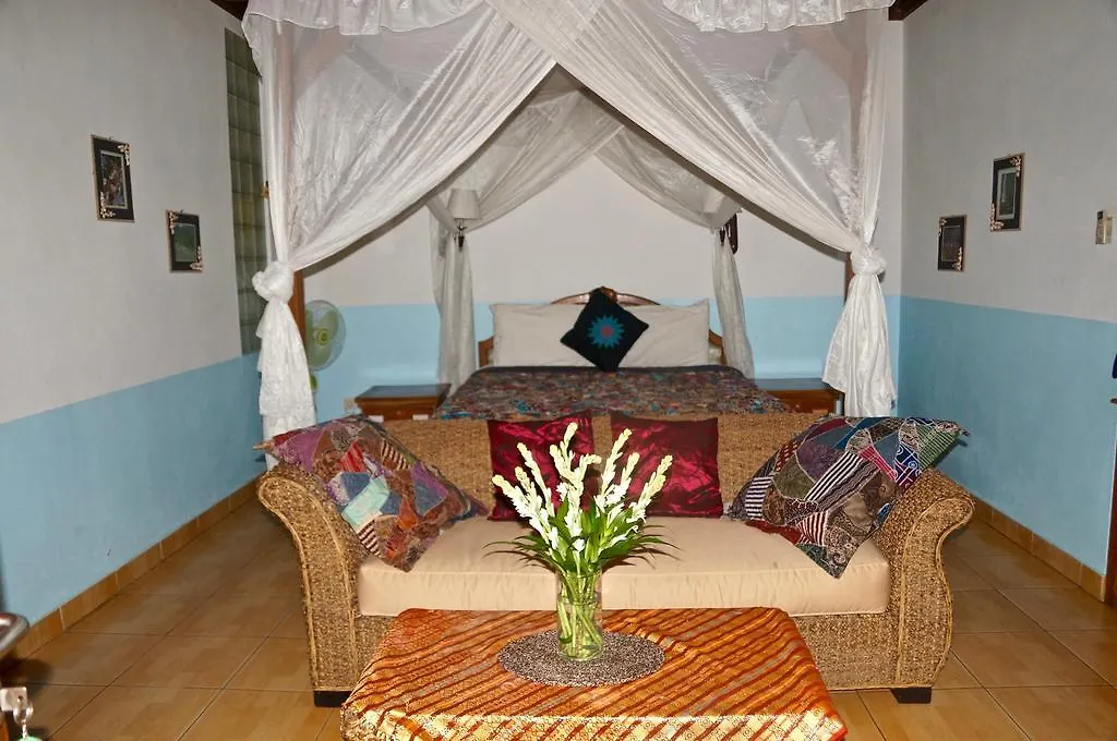 Aahh Bali Bed And Breakfast Jimbaran  Bed & Breakfast