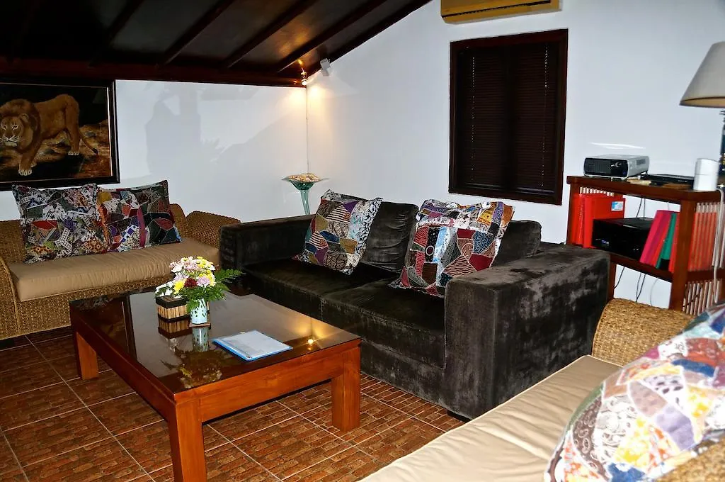 Aahh Bali Bed And Breakfast Jimbaran  Bed & Breakfast Jimbaran (Bali)